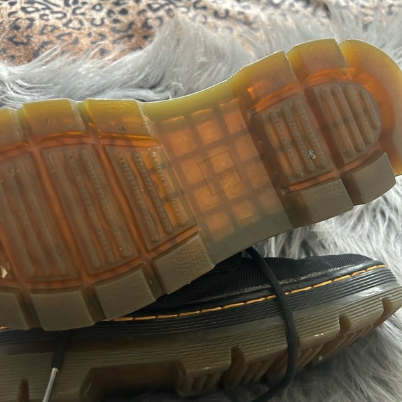 Canvas Dr. Martens - Picture 2 of 3